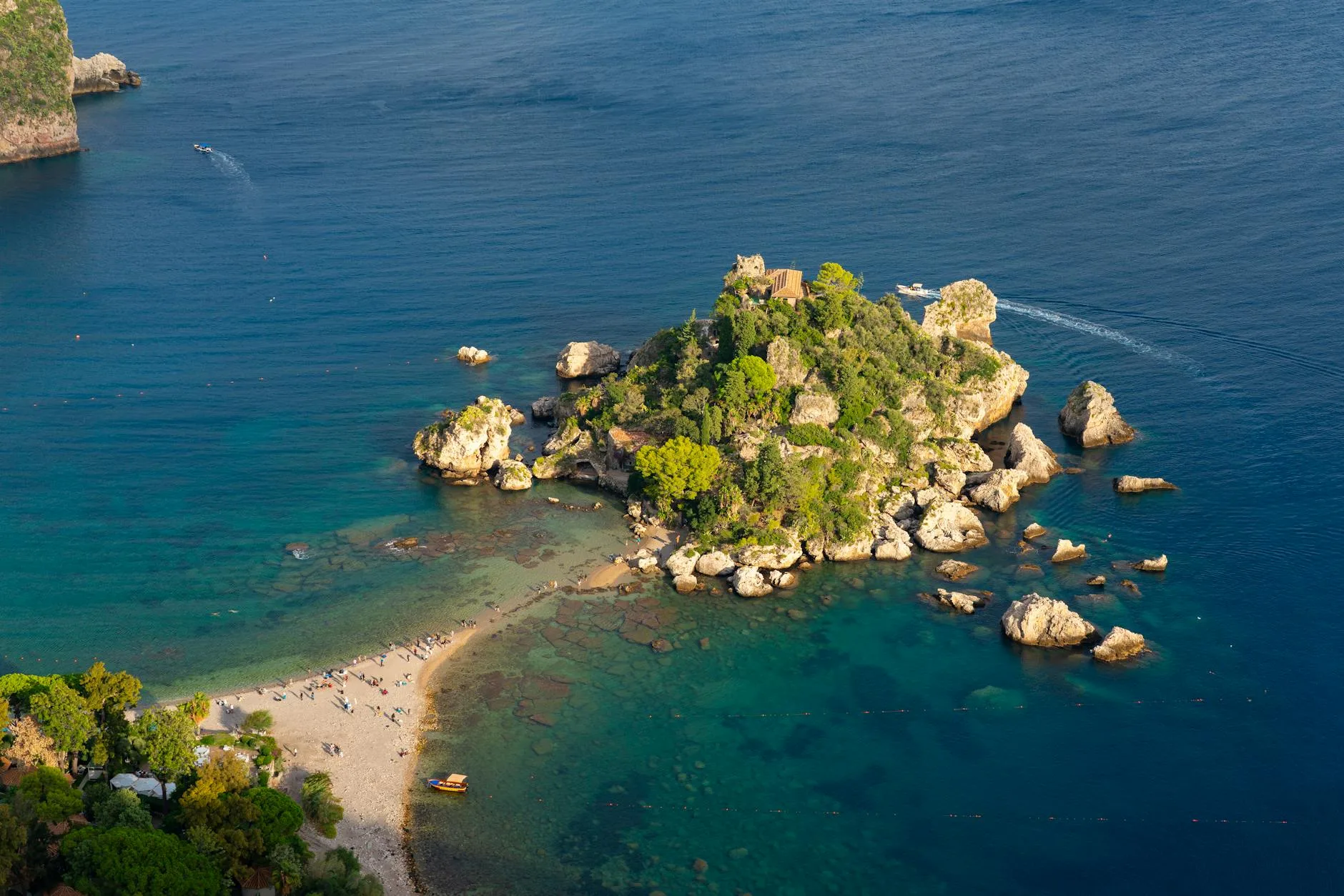 4. L'Isola Bella — La perle de la baie